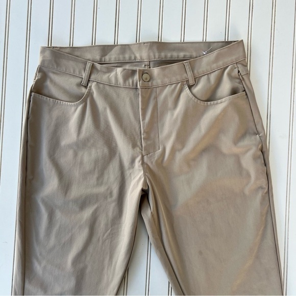Old Navy 36x32 Go dry pants - Picture 3 of 5